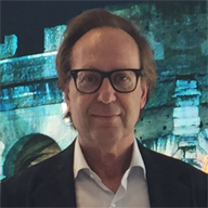 Dr. Fernando Cabanas 	