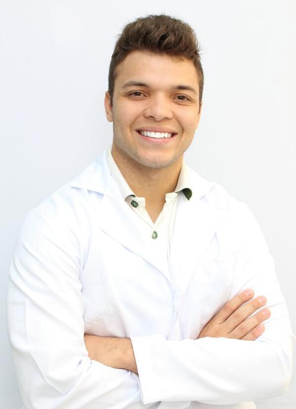 Dr. Jefferson Matos D.D.S., M.D,.