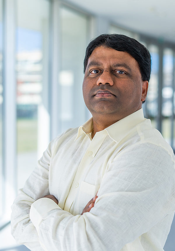 Dr. Leonard Deepak Francis
