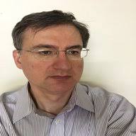 Dr. Mony Fraer, MD, MHCDS, FACP, FASN